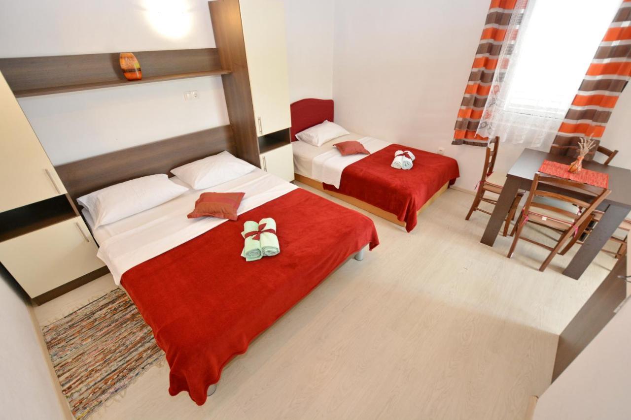 Apartments Antonija Stari Grad Kültér fotó