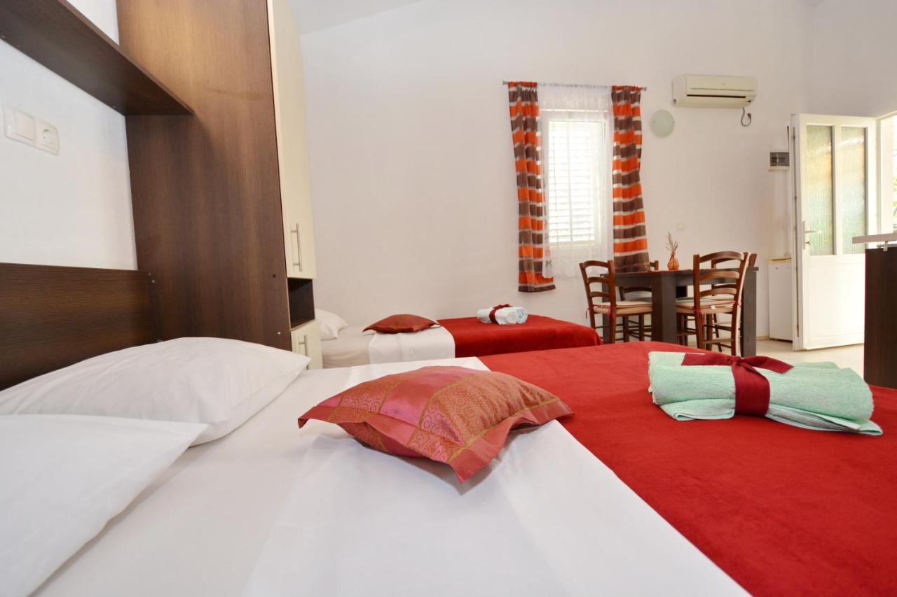 Apartments Antonija Stari Grad Kültér fotó