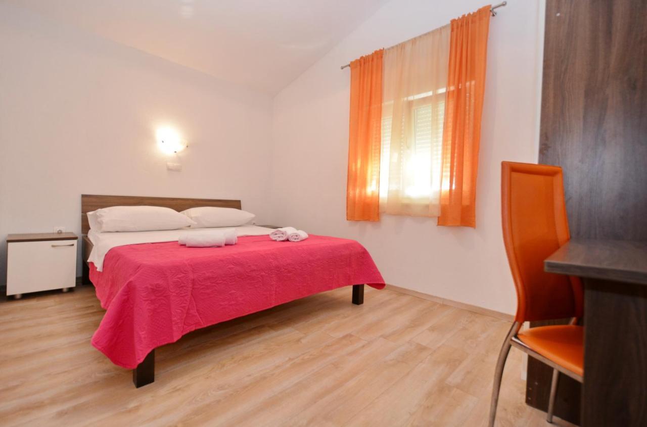 Apartments Antonija Stari Grad Kültér fotó